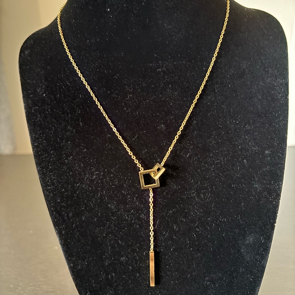 Elegant Gold Necklace